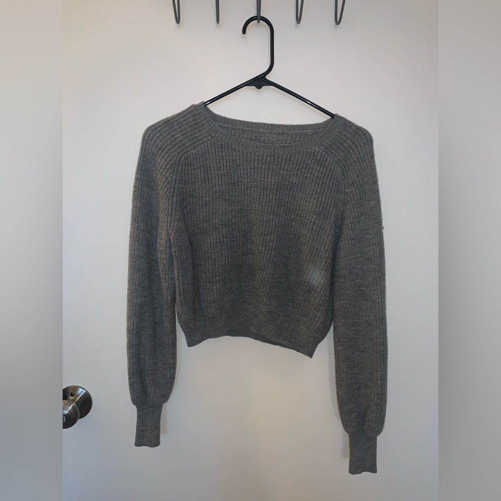 Cropped Gray sweater